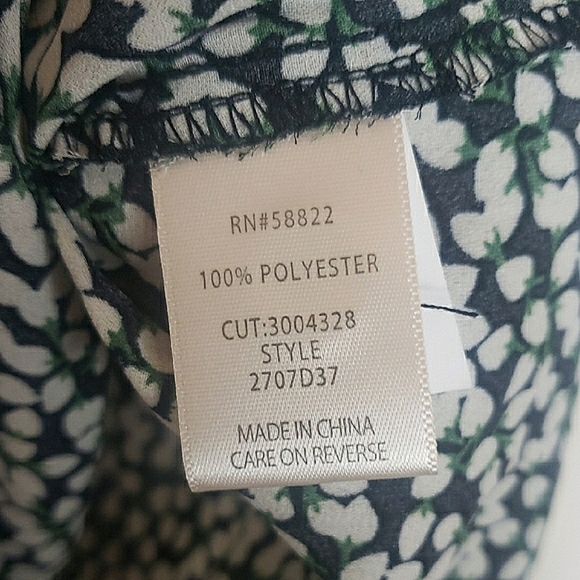 Max Studio Tie Front Wrap Blouse Black Green White Floral Long Sleeve V-neck - Picture 15 of 15